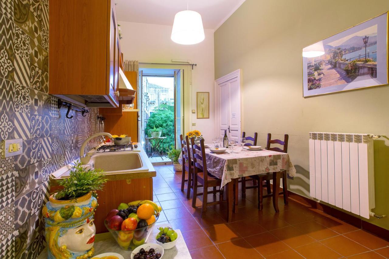 Bruca House Apartment คาตาเนีย ภายนอก รูปภาพ