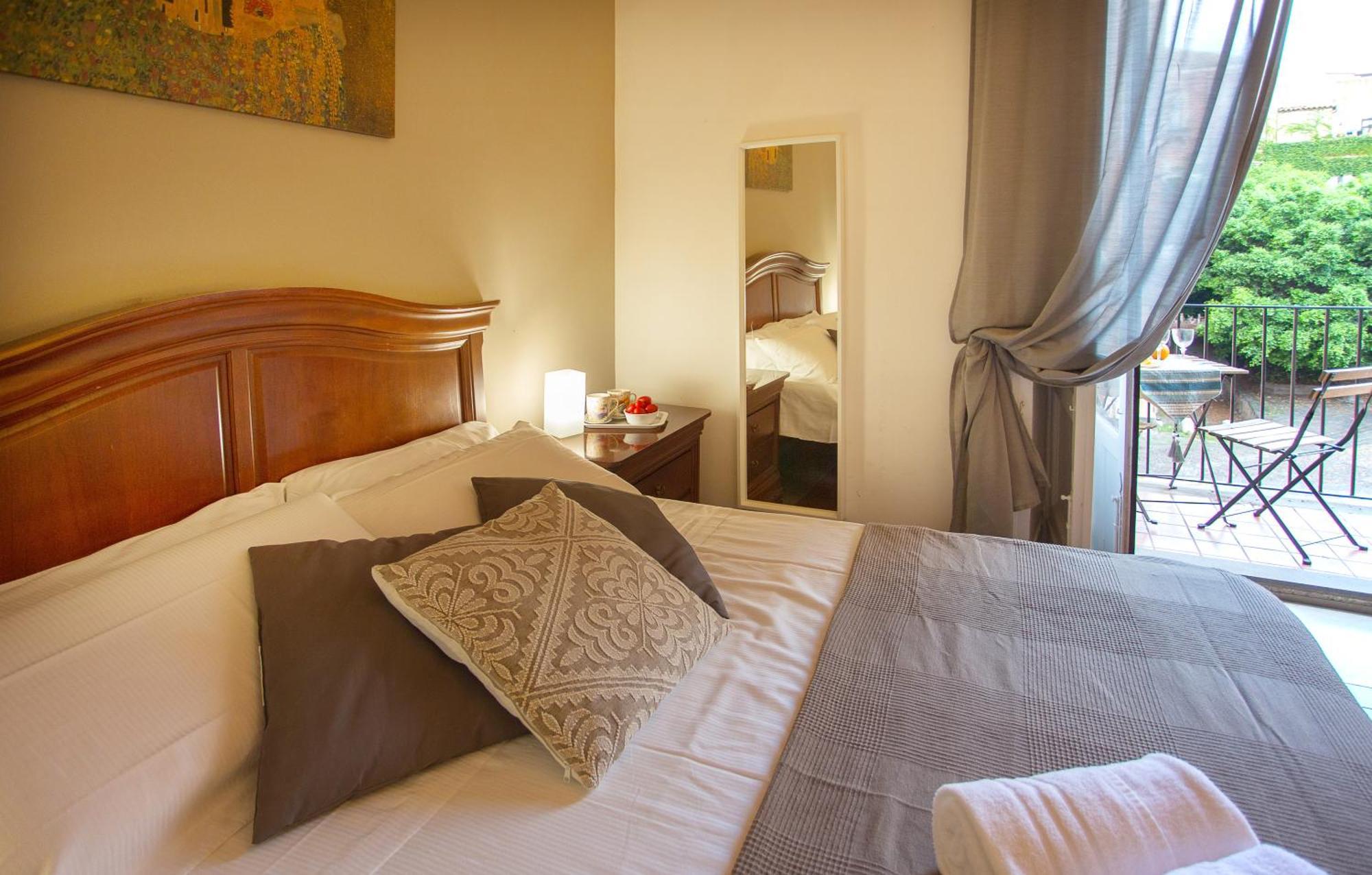 Bruca House Apartment คาตาเนีย ภายนอก รูปภาพ
